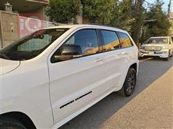 جیپ گراند شیرۆکی